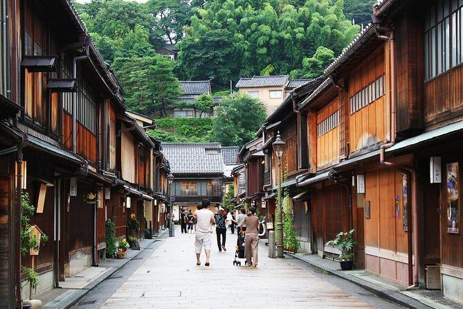 Kanazawa Like a Local: Customized Private Tour - Who Should Consider This Tour?