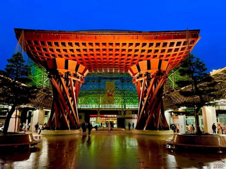 Kanazawa: Private 3-Hour Bar Hopping Tour with Local Guide - An In-Depth Look at the Kanazawa Nightlife Tour