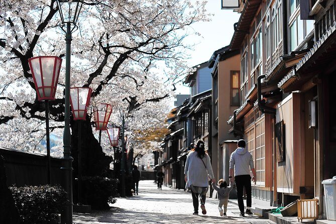 Kanazawa private half day/Photoshoot by professional photographer - Who Will Love This Tour?