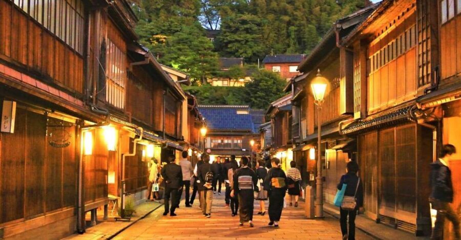 Kanazawa: Private Tour with Local Guide - A Closer Look at the Tour Experience