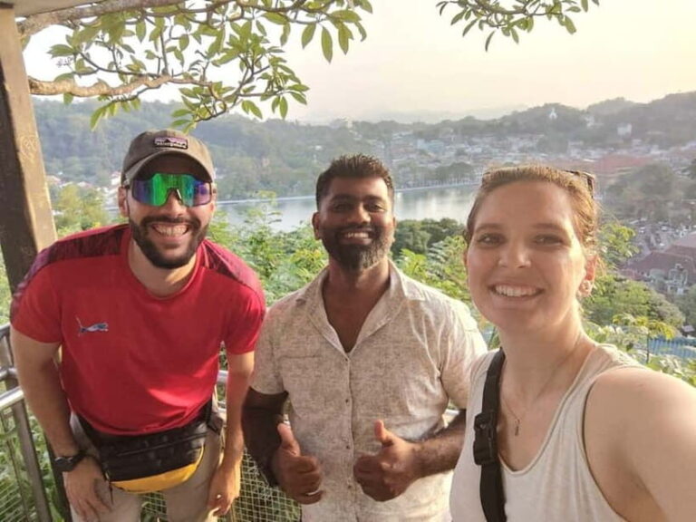 Kandy City Private Guide Tour by Tuk Tuk - What to Expect During Your Day in Kandy