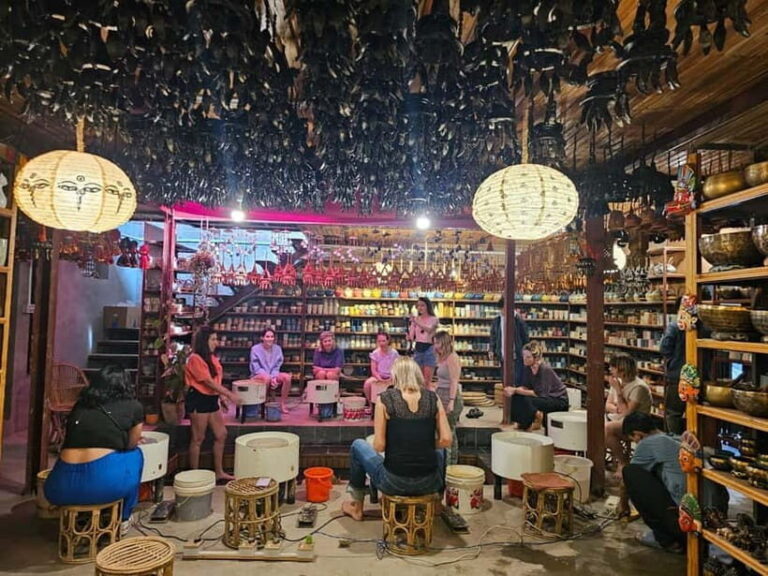 Kathmandu: Bhaktapur Clay Art, Nepali Lunch and Folk Music - Key Points