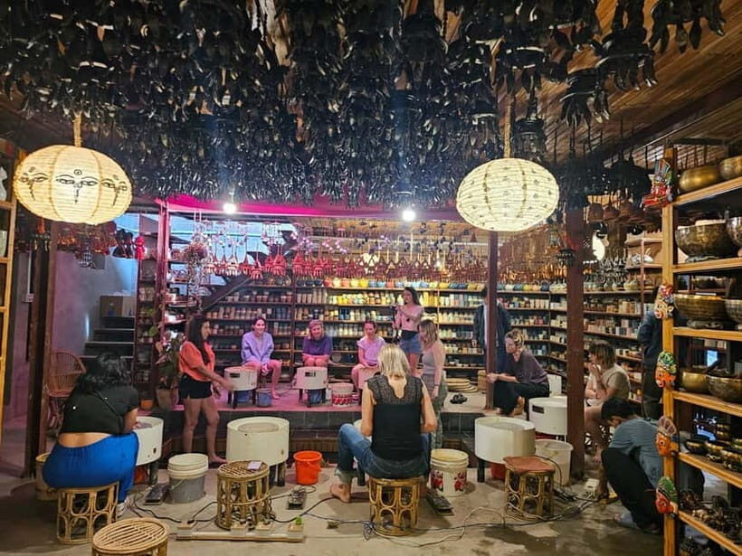 Kathmandu: Bhaktapur Clay Art, Nepali Lunch and Folk Music - Key Points