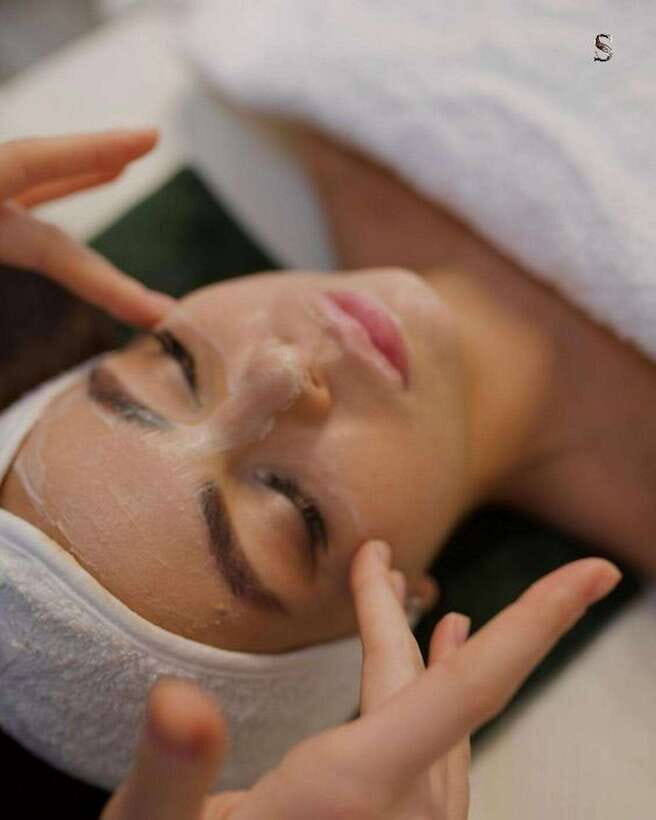 Kathmandu: Herbal Skin Glow Facial for Men & Women in Thamel - Key Points