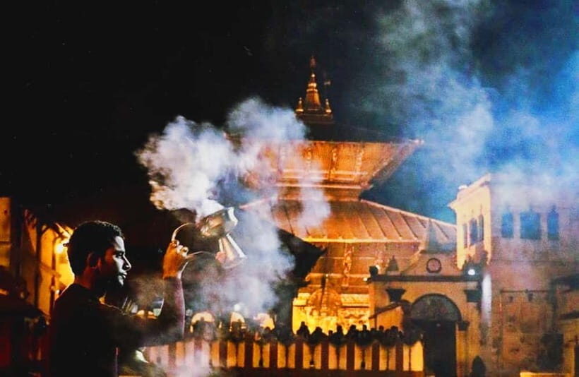 Kathmandu: Pashupatinath Aarati & Cremation Evening Tour - Exploring Pashupatinath: The Heart of Kathmandu’s Spiritual Life