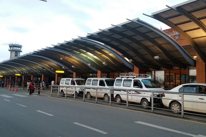 Kathmandu: TIA Kathmandu Airport transfer - The Vehicle and Amenities