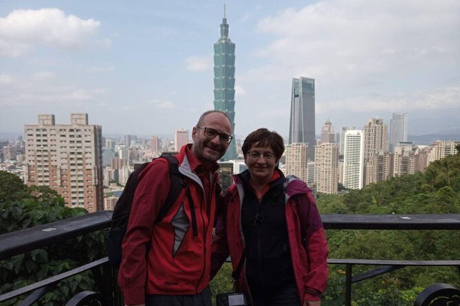 Keelung Shore Excursion: Xiangshan Hiking & Classic Taipei Culture Private Tour - A Deep Dive into the Tour Experience