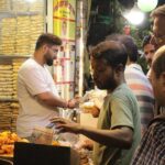 Kolkata Midtown Madness- A Street Food & Nightlife Tour - Transportation and Group Dynamics