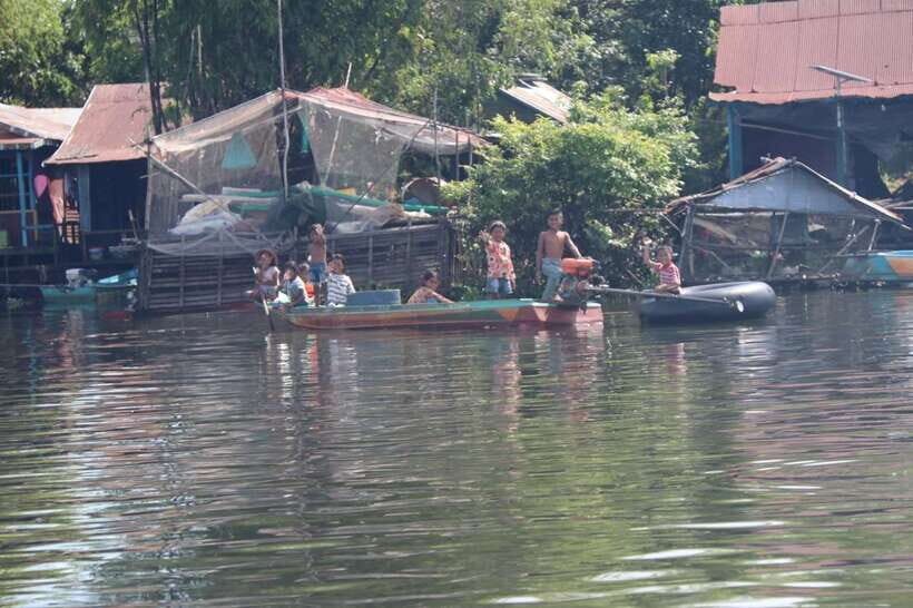 Kompong Phluk Floating Village Tour from Siem Reap - Transportation and Practicalities