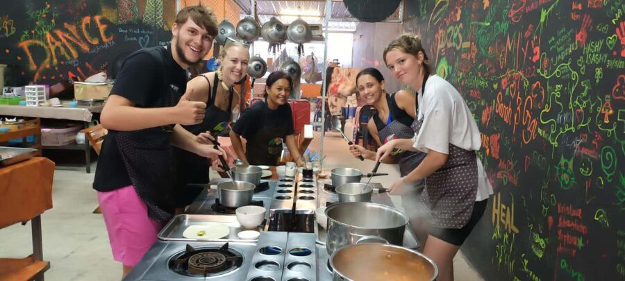 Krabi: Traditional Thai Cooking Class with Local Chef - The Sum Up