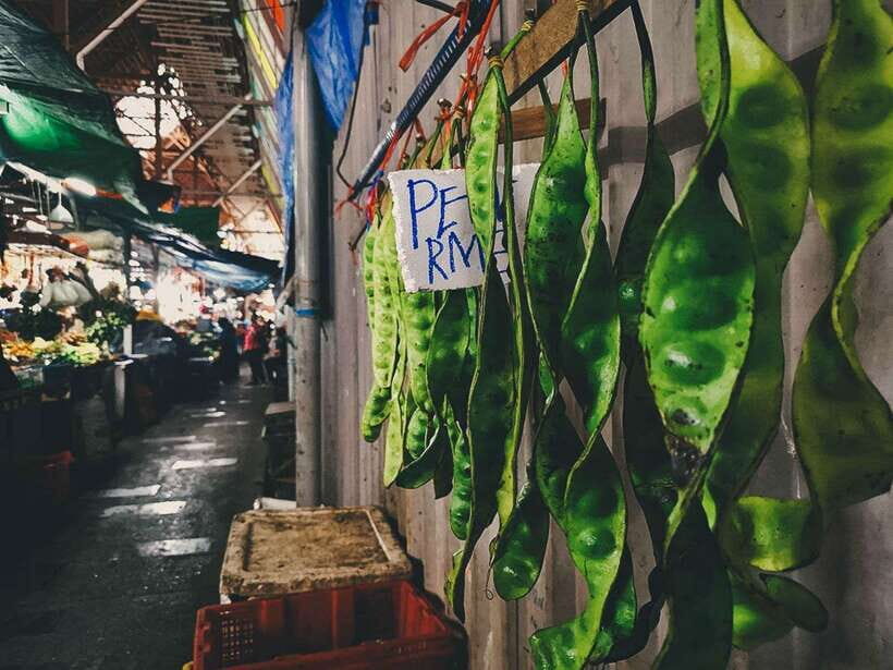 Kuala Lumpur: Sambal Street Food Tour with 15+ Tastings - The Guide and Group Experience