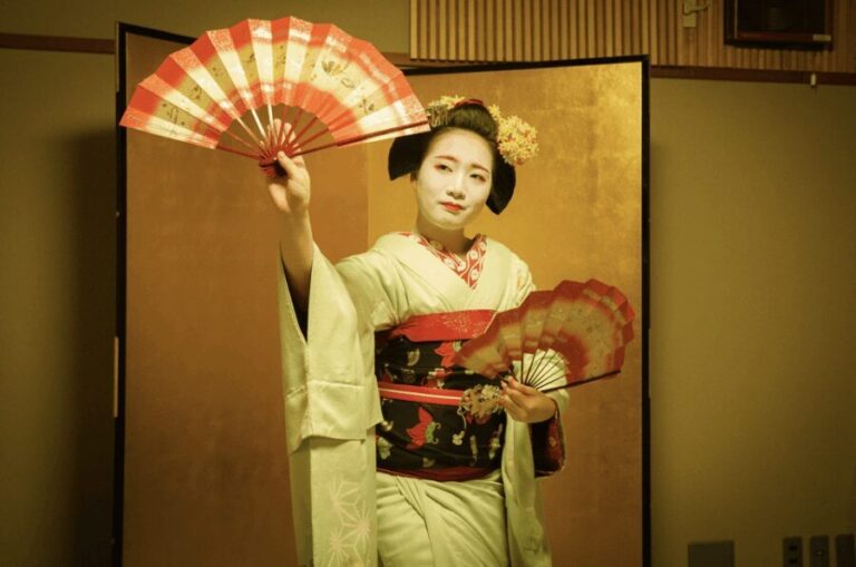 Kyoto: Geisha Dinner & Gion Cultural Walk - The Gion Walk – 40 Minutes of History and Atmosphere