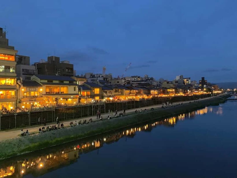Kyoto: Gion Night Tour Stories of Geisha and Maiko - Exploring Gion at Sunset: A Step Into Kyoto’s Heart
