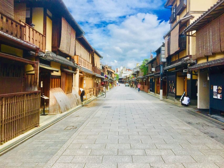 Kyoto: Half-Day Private Guided Tour to the Old Town of Gion - The Value of a Private Guided Tour