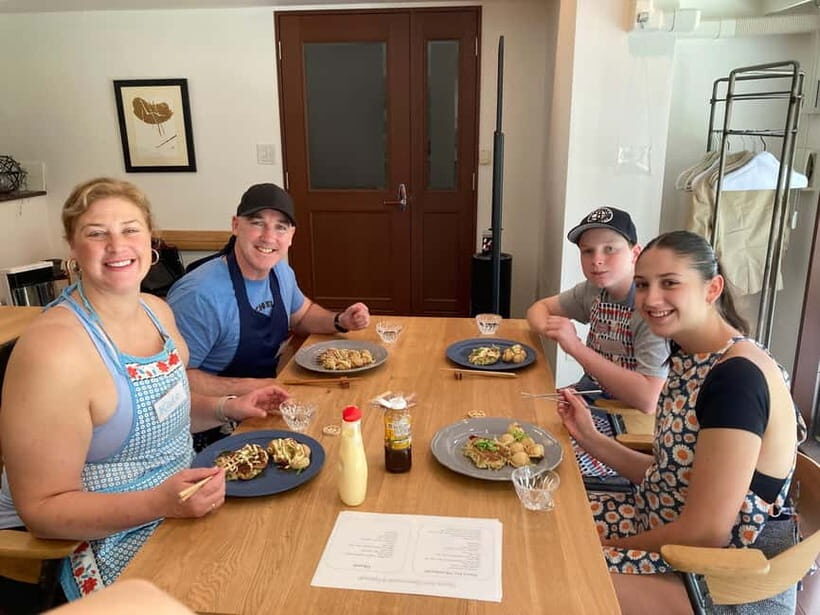 Kyoto: Okonomiyaki and TakoyakiJust 1 hour - A Deep Dive into the Kyoto Cooking Experience