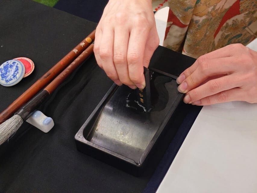 Kyoto: Sumi Ink and Brush Calligraphy Experience - An In-Depth Look at the Experience