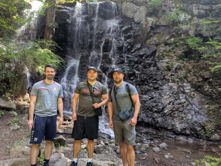 Lake Kawaguchi : Private Hiking Tour with Local Guide - FAQ