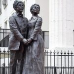 Landmarks Downtown-East Walking Tour - The Sum Up