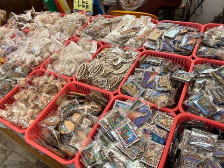 Langkawi Land-Tour (private) - 6 hour included Mangrovetour - Frequently Asked Questions