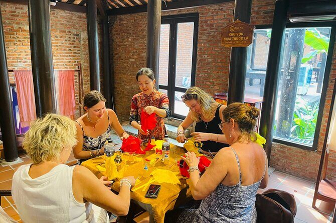 Lantern Making class with Ms. My in Local's Home - Who Is This Tour Perfect For?