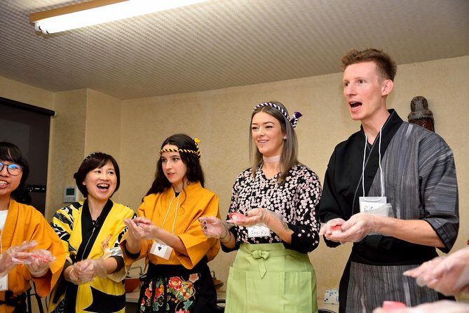 Learn How to Make Sushi! Light class- Nara School - A Deep Dive into the Sushi Class Experience