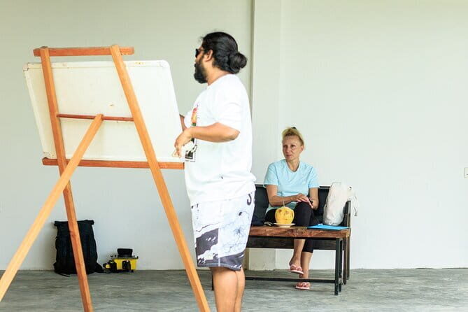 Learn to surf with Fuvahmulah Surf School - Exploring Fuvahmulah Surf School: An In-Depth Review