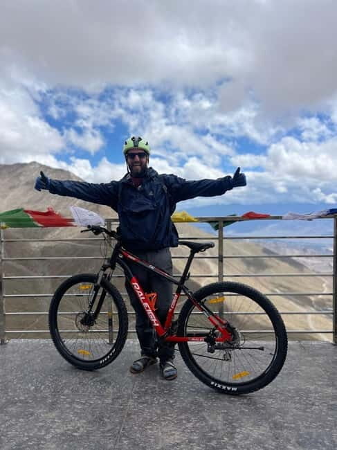 Leh: Downhill Mountain Biking from Khardong La Top - What Makes This Tour Stand Out