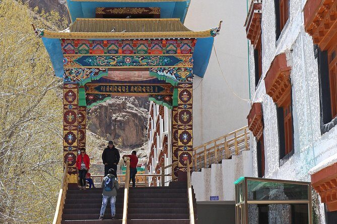 Leh Monastry Half Day Tour - FAQs