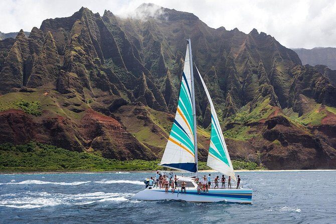 Leila Na Pali Sunset Dinner Sail - An In-Depth Review of the Na Pali Sunset Dinner Sail