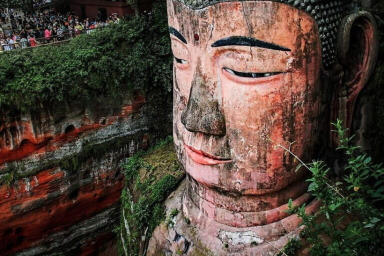 Leshan Giant Buddha & Huanglongxi Ancient Town Day Tour - The Value of the Tour