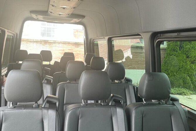 LGA/Manhattan Airport Transfer in Luxury Van-One Way Transfer. - FAQ