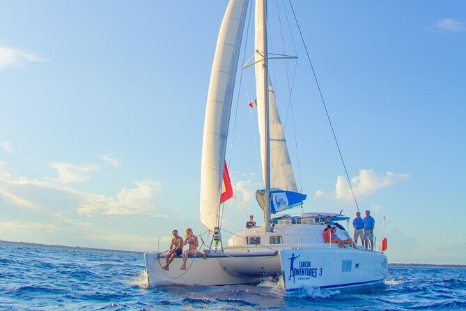 Luxury Sailing Experience to Isla Mujeres with Lunch & Open Bar - What does this tour really offer?