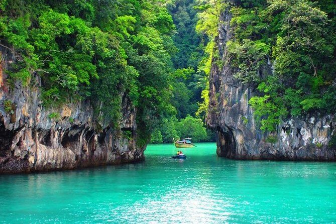 Luxury Speedboat : Day trip to PhiPhi with National Park fee - Analyzing the Value