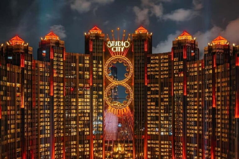 Macau: Worlds Only 8-Shaped Ferris Wheel - Booking and Entry Process