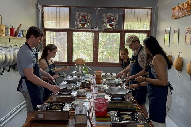 Mahanakorn Thai Cooking Class with Spices Hands On Bangkok - Who This Experience is Perfect For