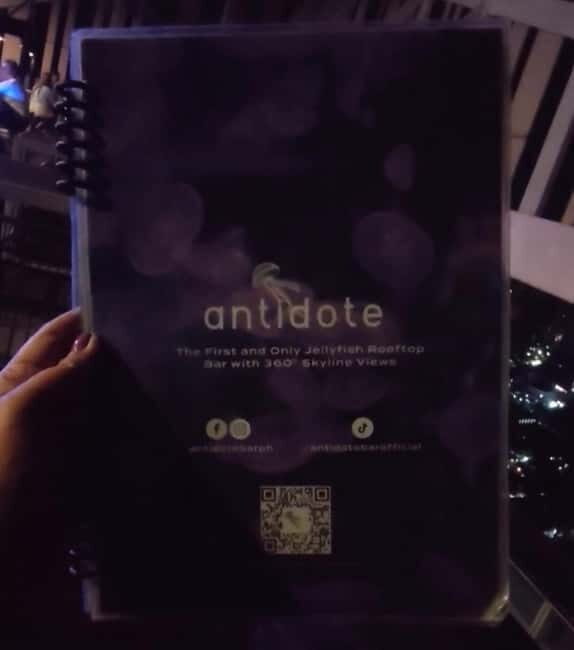 Makati: Poblacion Nightlife Tour with Female Guide - Exploring the Poblacion Nightlife Experience