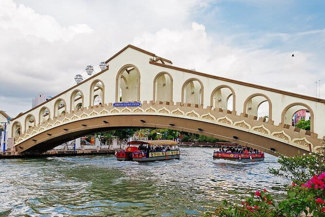 Malacca City Tour and River Cruise with Baba and Nyonya Lunch - Rich Colonial Heritage