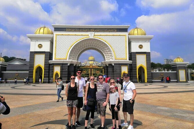 Malaysia National Museum with Kuala Lumpur City Famous Landmarks - Who Should Consider This Tour?