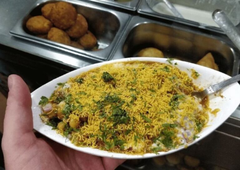 Manali Street Food Crawl (2 Hours Guided Food Tasting Tour) - A Deep Dive into the Manali Street Food Crawl