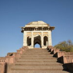 Mandu & Maheshwar Day Tour from Indore with Guide & Entrances - A Detailed Look at the Tours Highlights