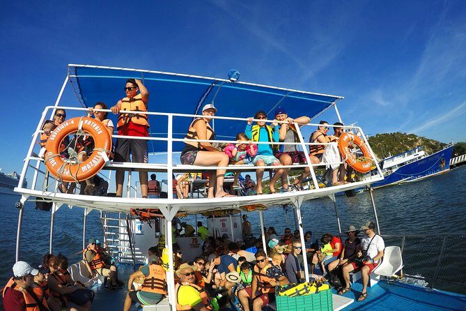 Mazatlan Sightseeing with Lunch and 2 Activities For up to 8 Passengers - The First Stops: Mazatlan’s Old Town and Cliff Divers