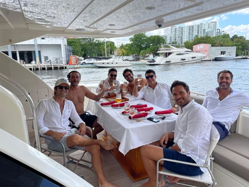 Miami: Private City Cruise of Miami Beach with French Guide - Exploring the Itinerary in Detail