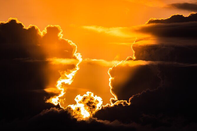 Moanas Luxury semi-private Sunset Cruise on Nalu - Summary: Why Choose This Sunset Cruise?