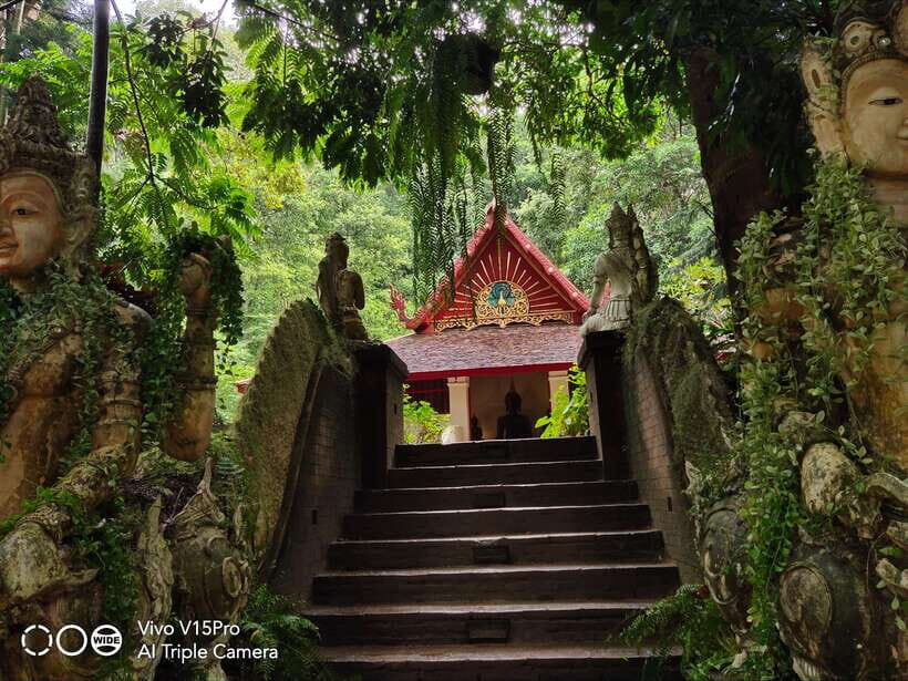 Monk trails hike, Wat Phalat, Monk chanting, Wat Doi Suthep. - What’s Included and What to Consider