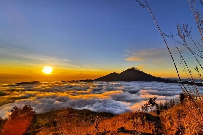 Mount Batur Sunrise Hike and Hot Spring Tour All inclusive - An In-Depth Look at the Mount Batur Sunrise Hike and Hot Spring Tour