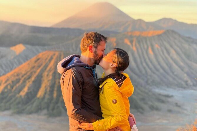 Mount Bromo Sunrise Tour from Surabaya or Malang - 1 Day - Authentic Experiences and Top-Notch Guides