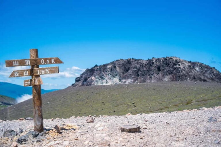 Mt. Tarumae: Active Volcano Lava Dome Hike - An In-Depth Look at the Mt. Tarumae Volcano Hike