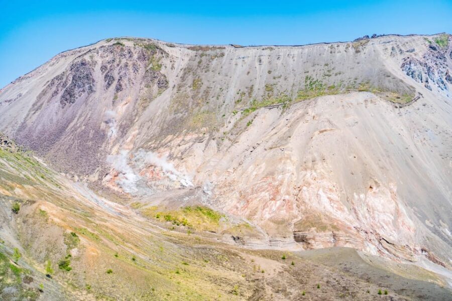 Mt. Usu: Hike to the crater and see the stunning Lake Toya! - Who Would Love This Tour?