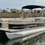 Multi Day Luxury Pontoon Boat Rental - In-Depth Look at the Multi-Day Luxury Pontoon Rental