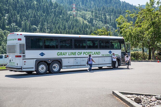 Multnomah Falls & Columbia River Gorge Tour with Gray Line -PDX03 - Exploring Oregon’s Iconic Waterfalls and Scenic Vistas